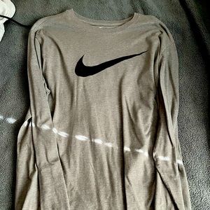 Nike long sleeve tee